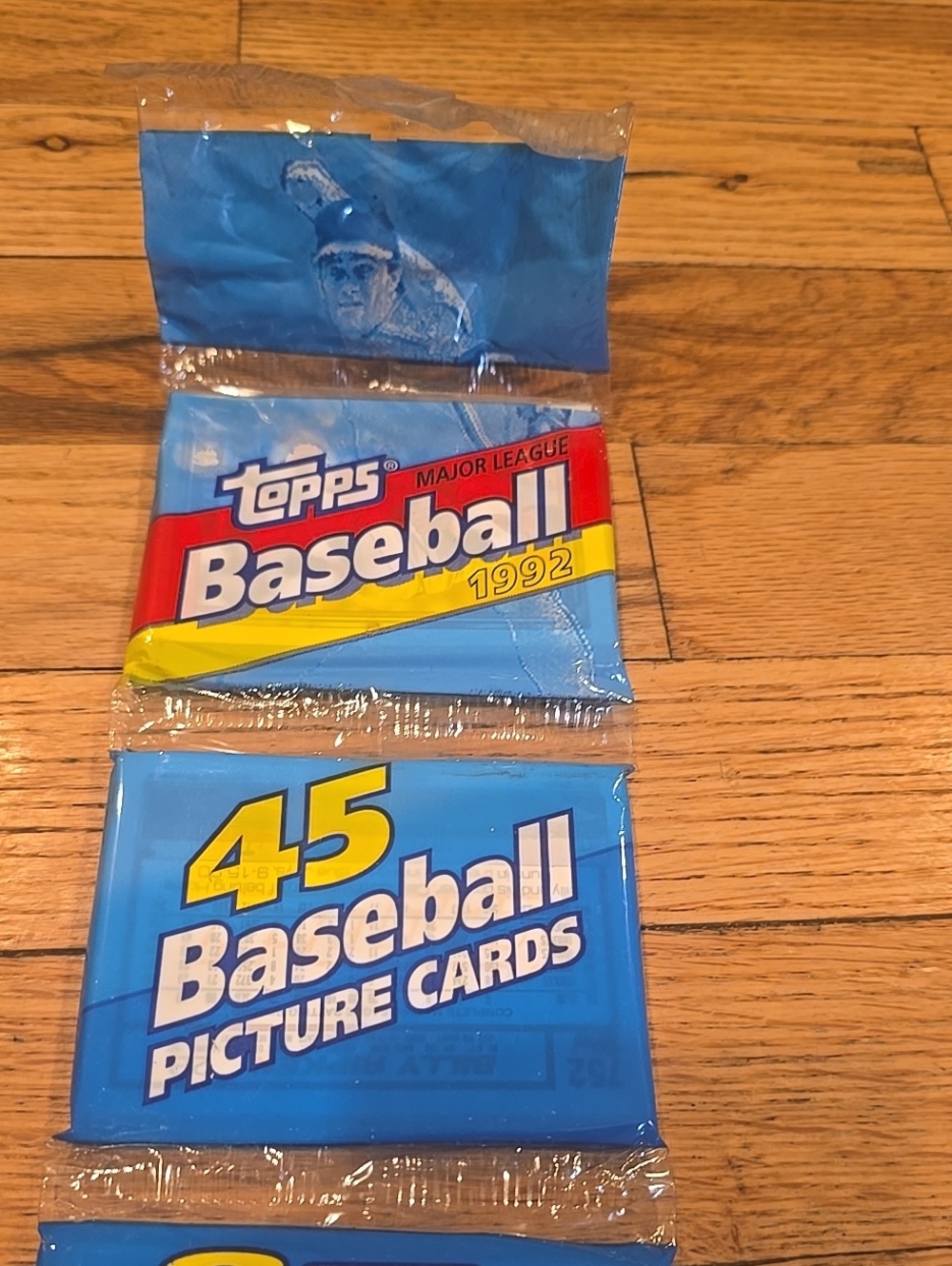 New Topps Baseball 1992 Rack Pack Cards - Picture 2 of 2